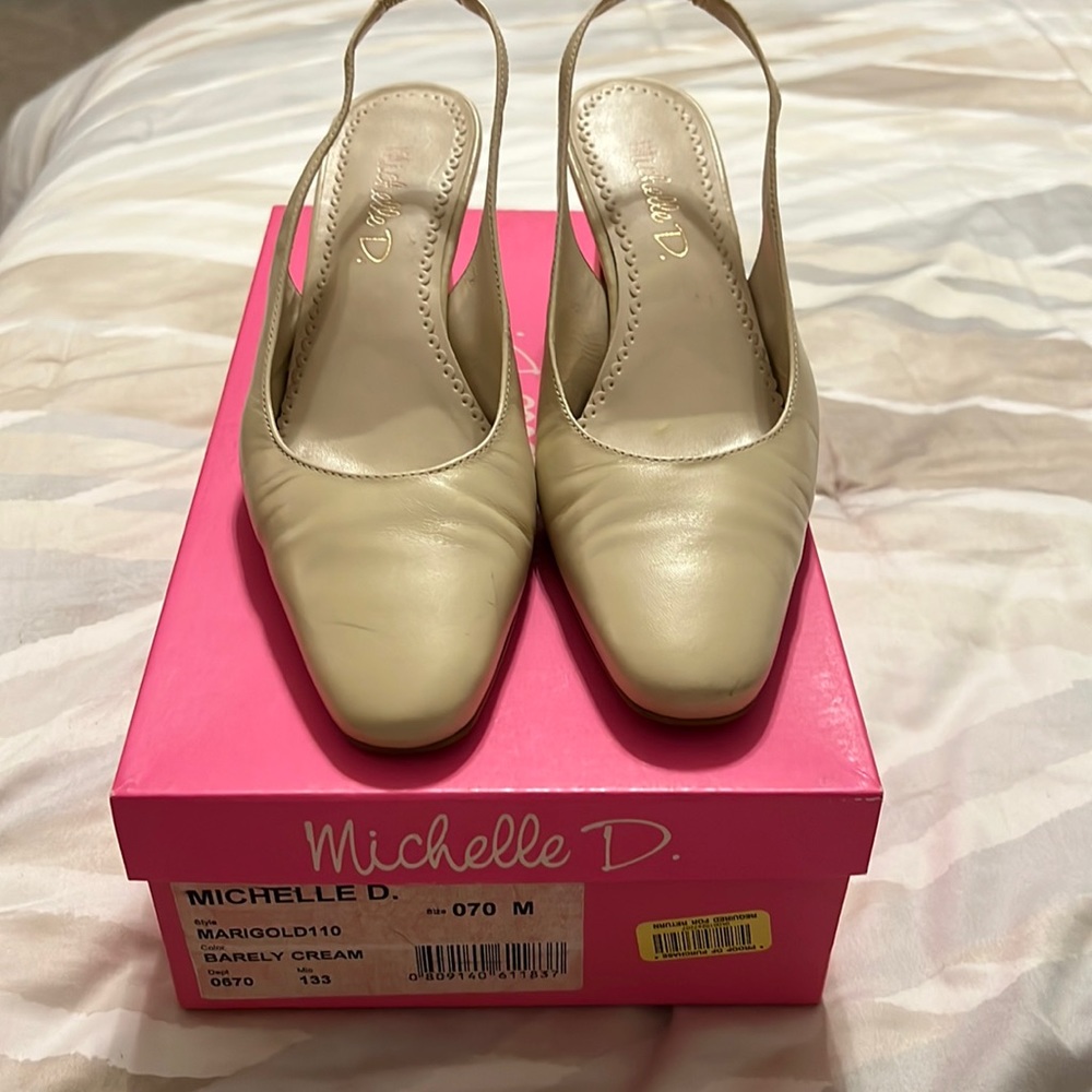 Michelle D. womens cream color heels.  size 7.